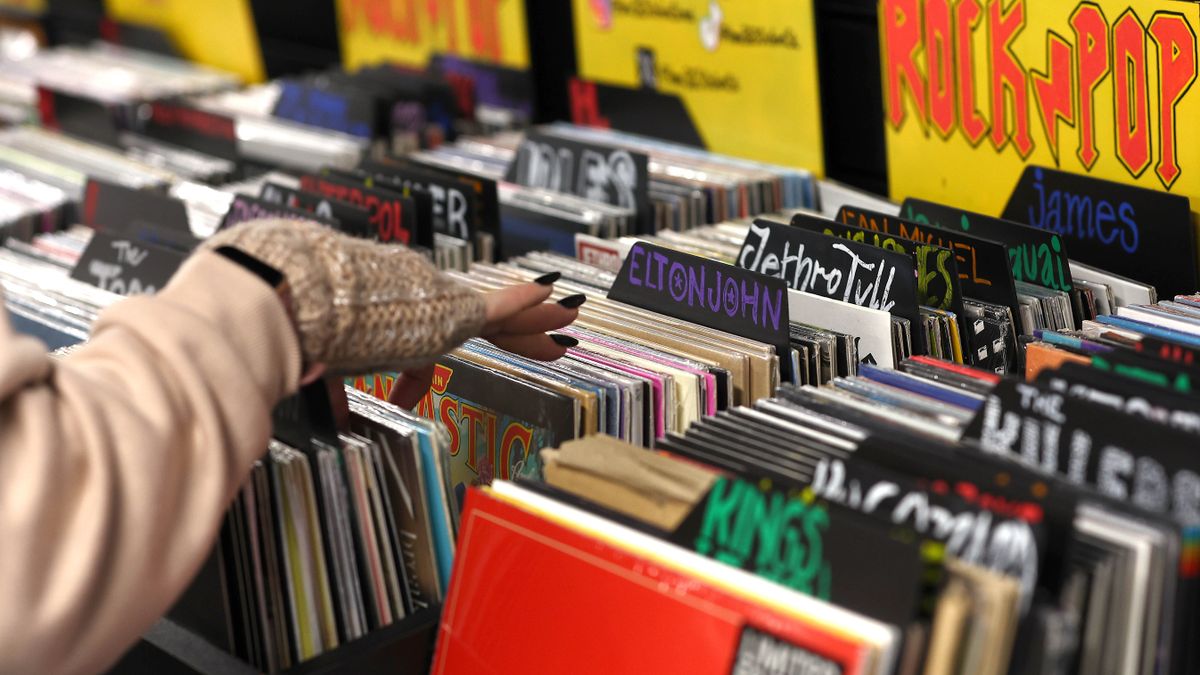 Vinyl record rack