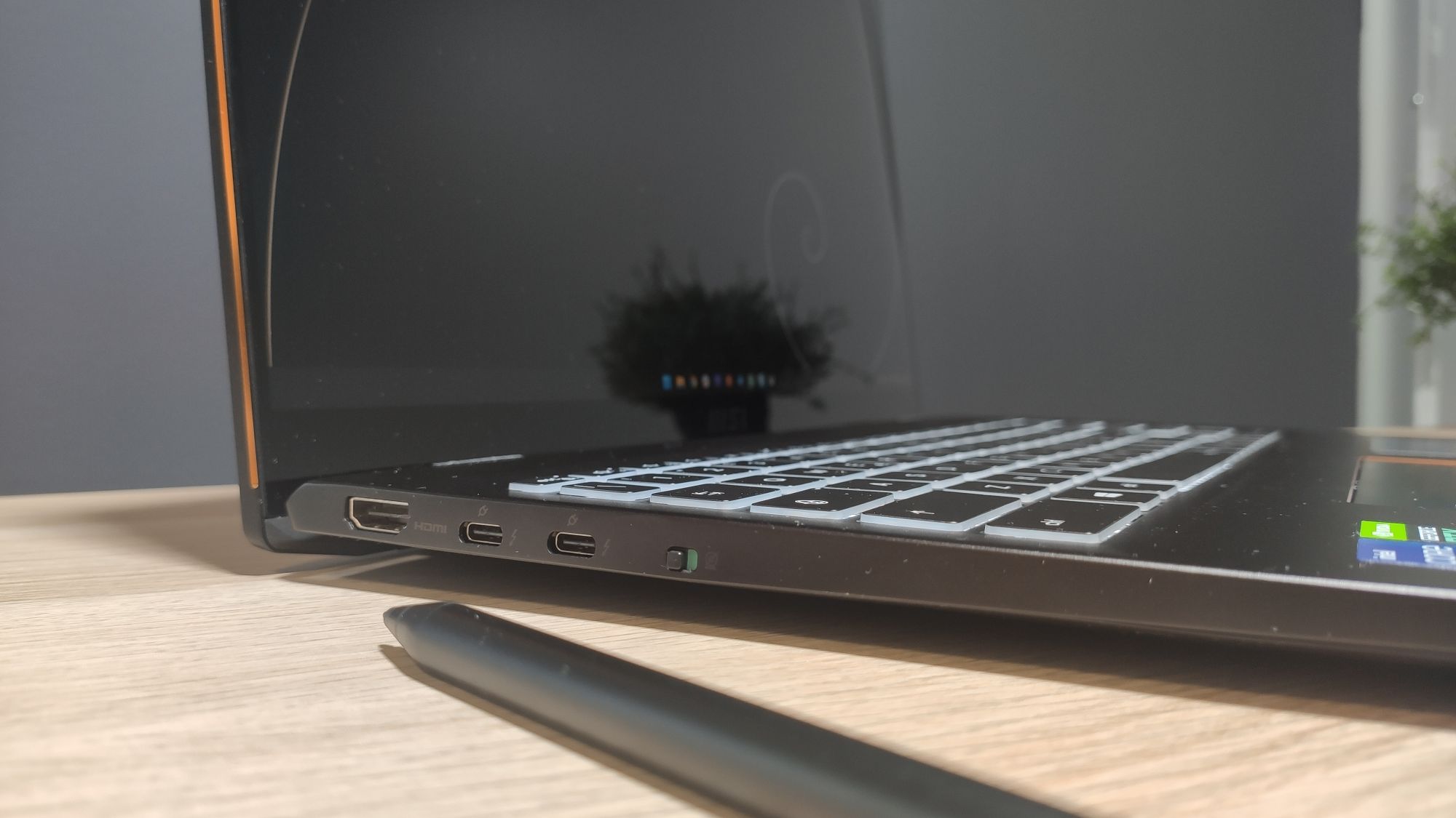 MSI Summit E16 Flip