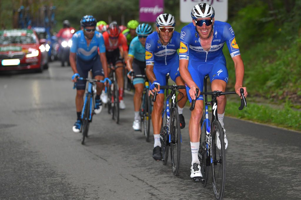 Declercq drives the break on stage 12
