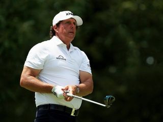 Phil Mickelson closed with 65