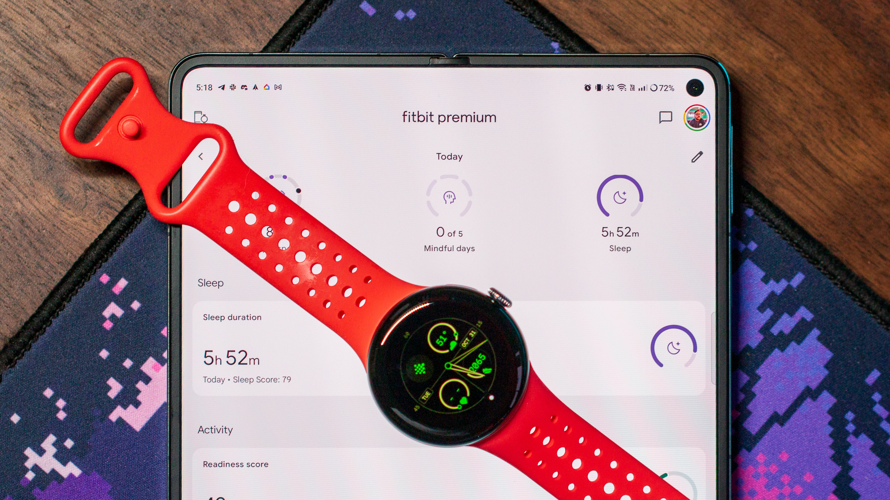 Pixel Watch 2 com aplicativo Fitbit no OnePlus Open