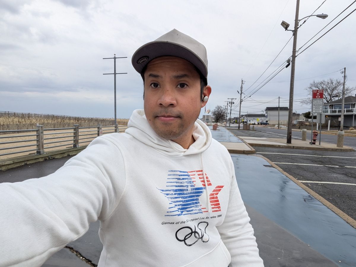 Google Pixel 8a selfie sample.
