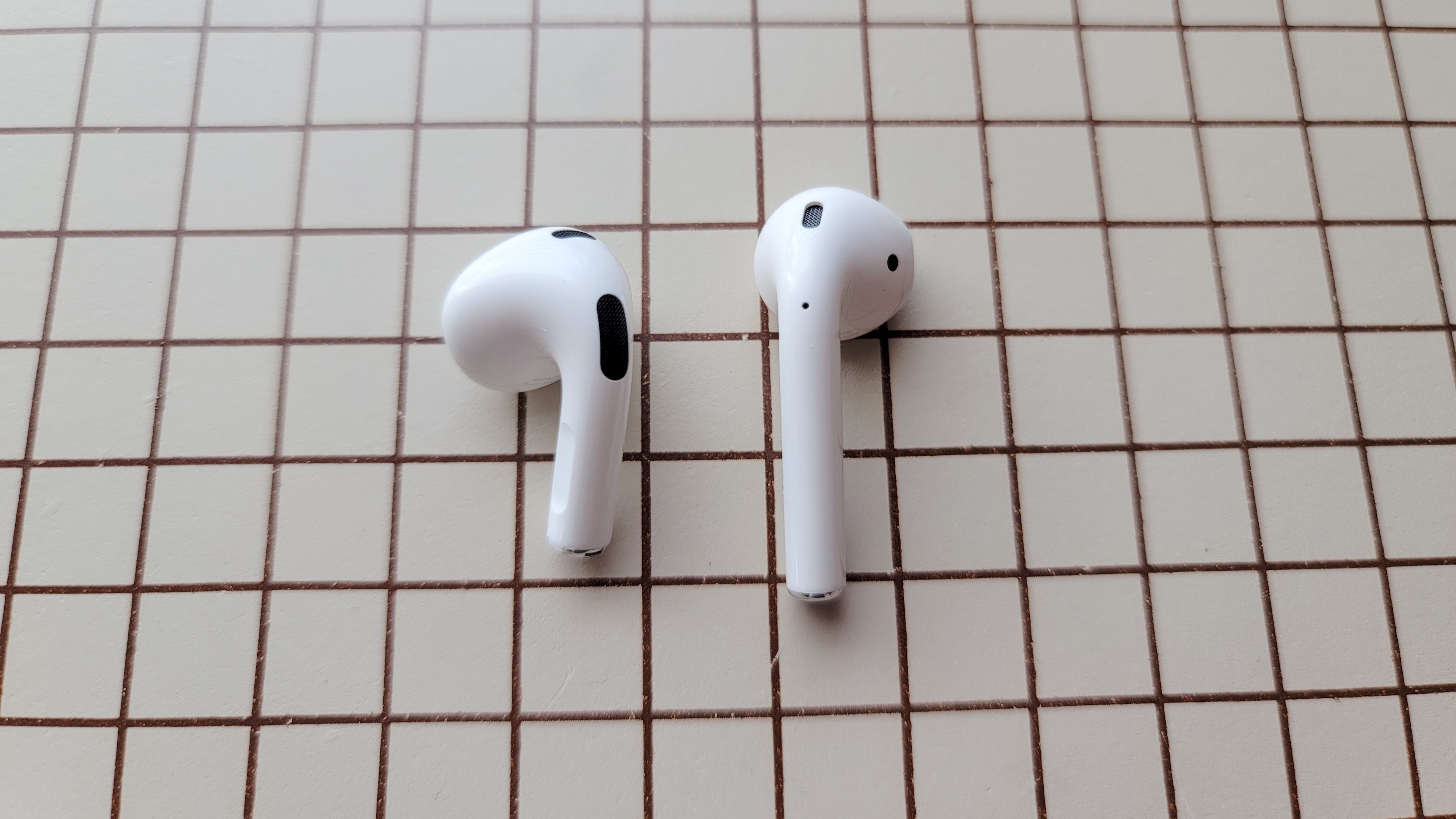 AirPods 3 Vs.  AirPods 2