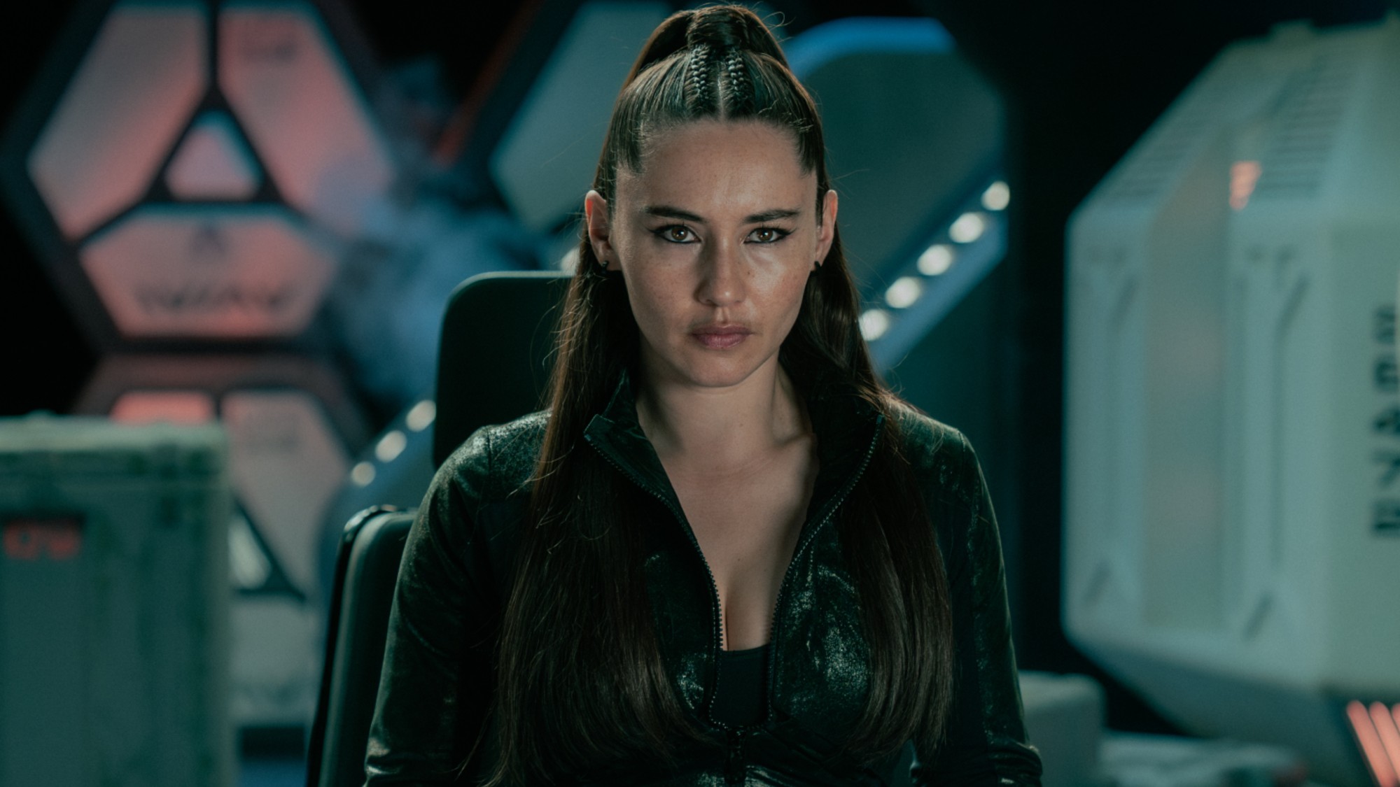 La'an in all black with a determined look on her face.