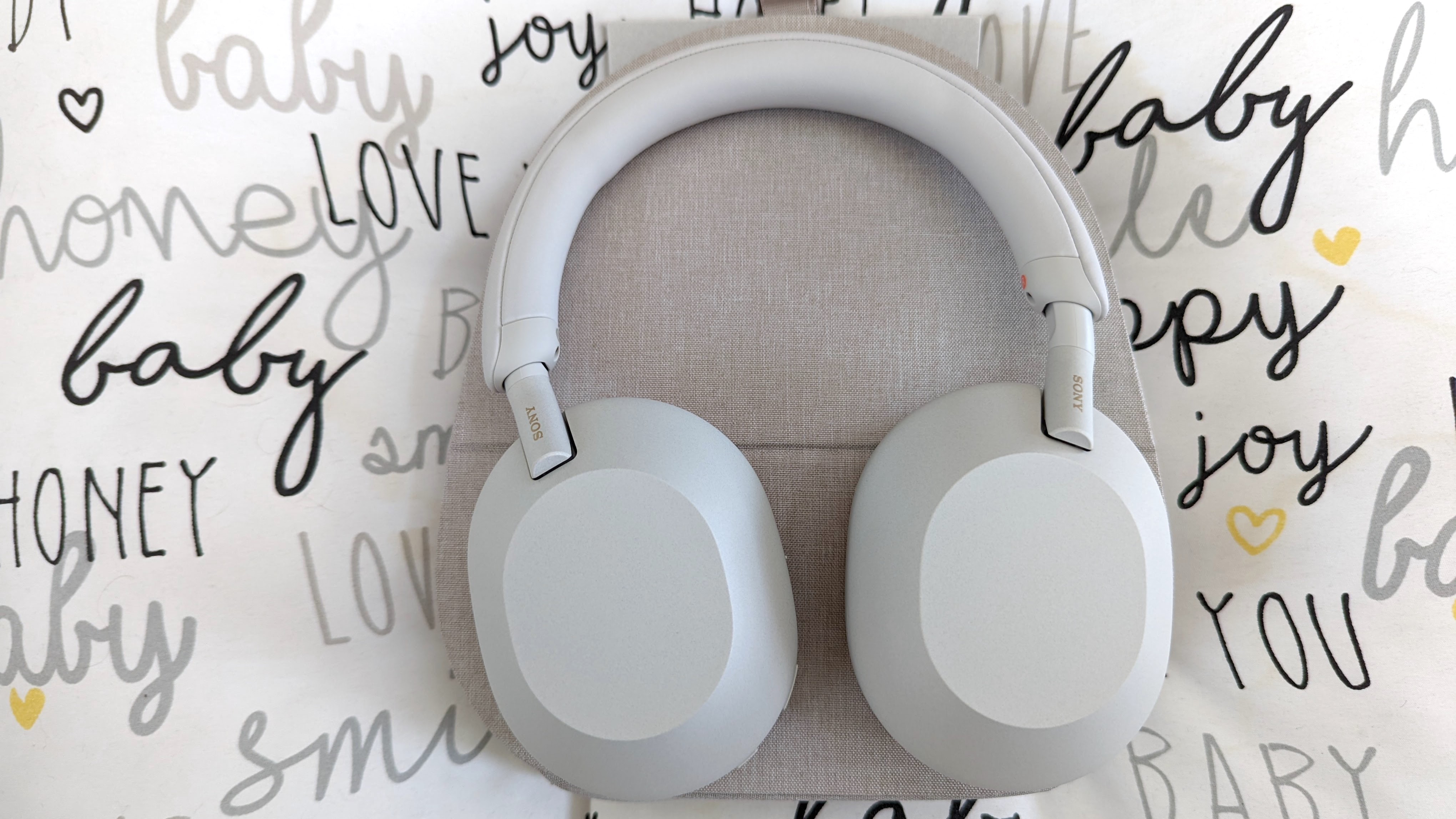 best noise-cancelling headphones: Sony WH-1000XM5