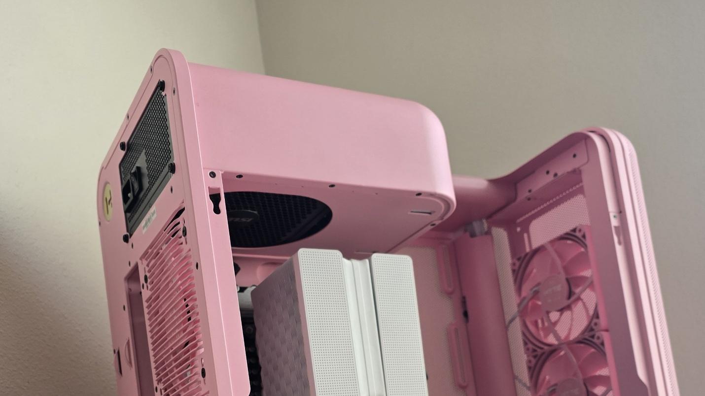 Hyte X50 Case