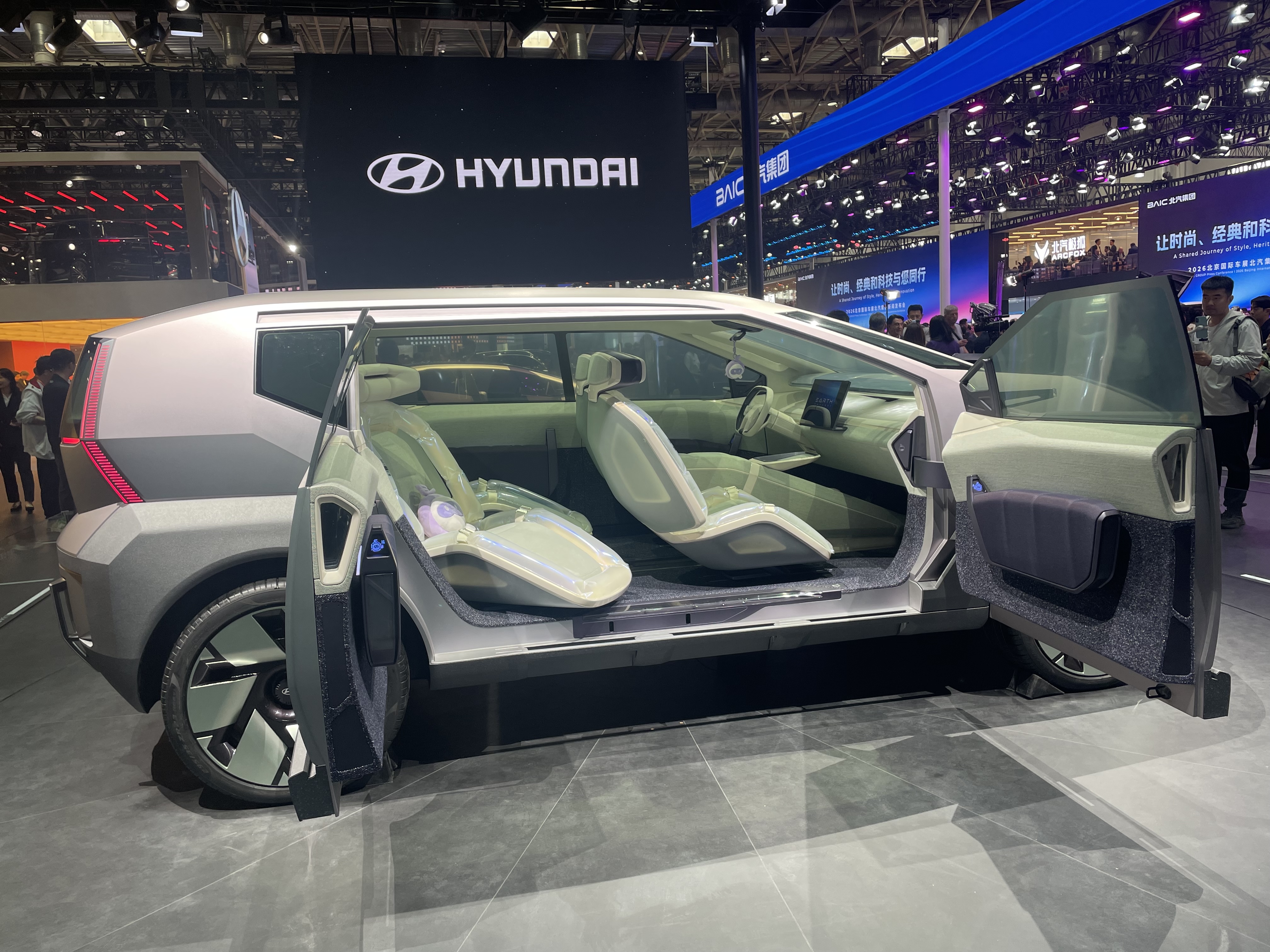 The interior of the Hyundai Earth Concept