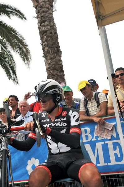 Carlos Sastre (Cervelo TestTeam) is moments away from starting his time trial.