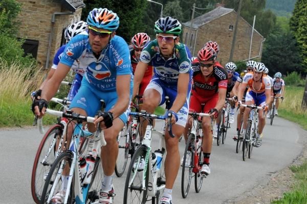 Mathieu Claude (Bbox Bouygues Telecom) leads the group