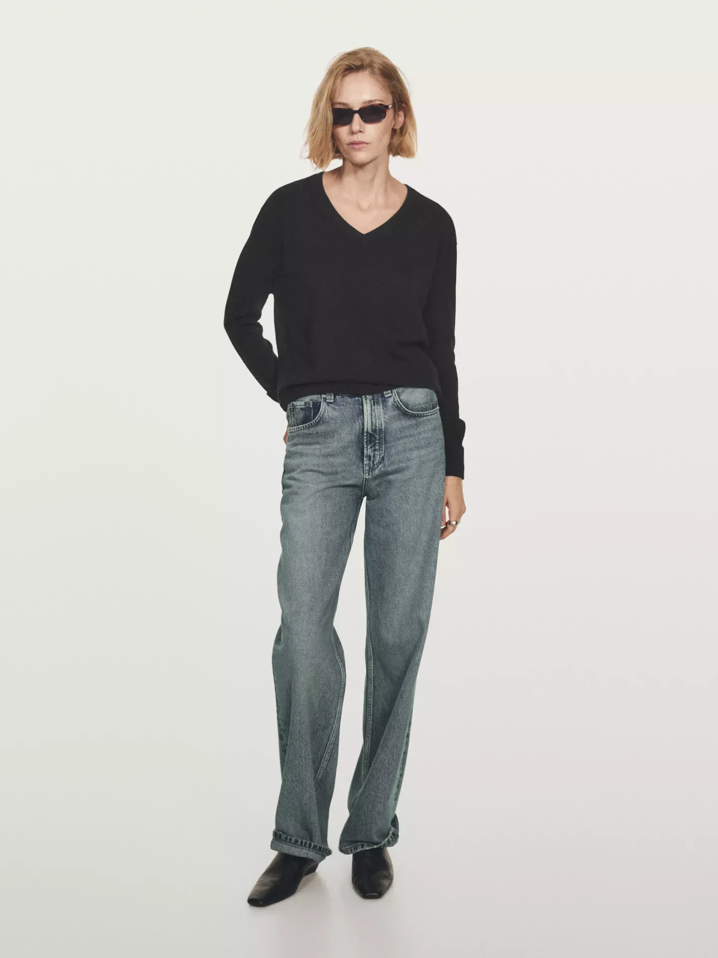 Massimo Dutti Knit 100% cashmere V-neck sweater