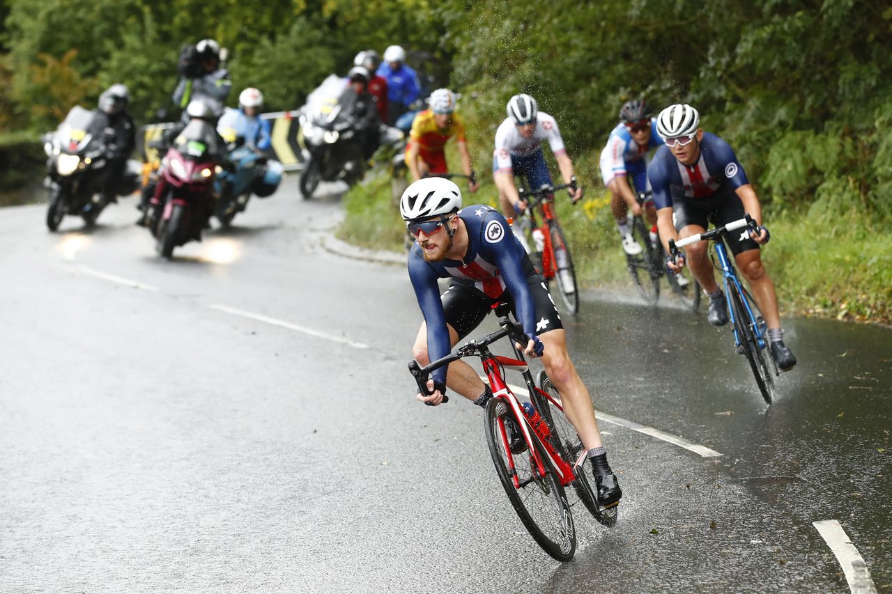 Quinn Simmons and Magnus Sheffield lead the breakaway