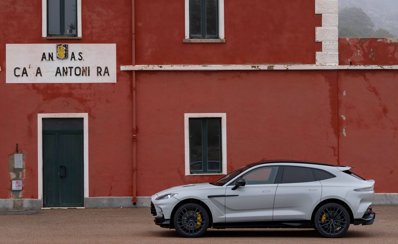 Aston Martin DBX707 in white colour