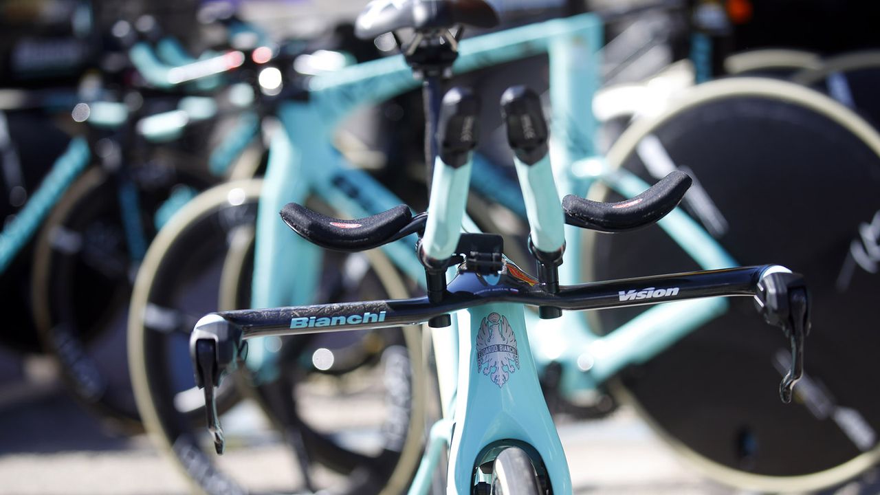 Flat base bars also help cut through the wind