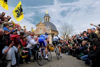 Cycling : 95th Tour of Flanders 2011
Illustration Illustratie / Muur van Geraardsbergen / Mur de Grammont / Sylvain CHAVANEL (Fra)/ Fabian CANCELLARA (Sui)/ Public Publiek Spectators / Fans Supporters / Landscape Paysage Landschap /
Brugge - Meerbeke ( Ninove) (256 Km)/
Ronde van Vlaanderen / Tour des Flandres / RVV / Bruges /(c)Tim De Waele
