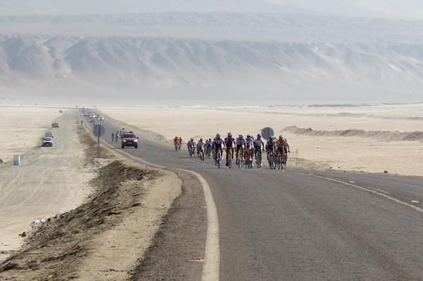 Crosswinds and fast speeds destroyed the peloton on the first lap.
