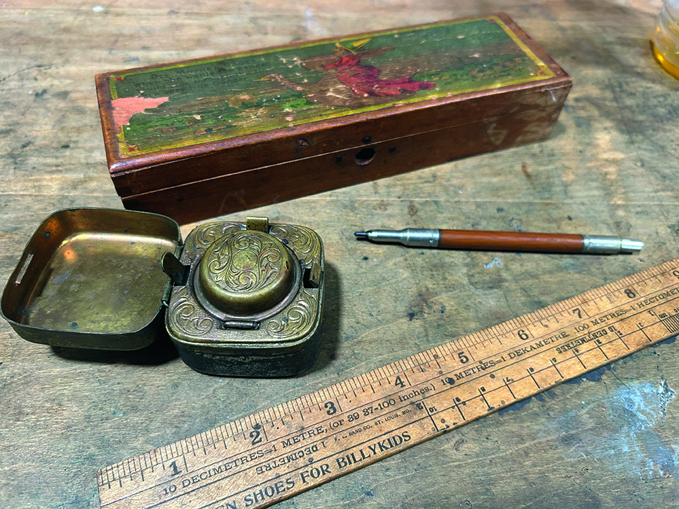 An old ink pen