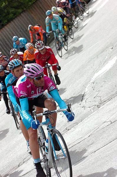 Alessandro Petacchi (Milram) in the Maglia Ciclamino.