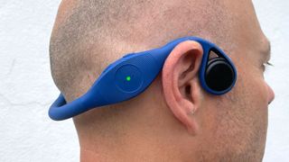 Man wearing Zygo Solo headset