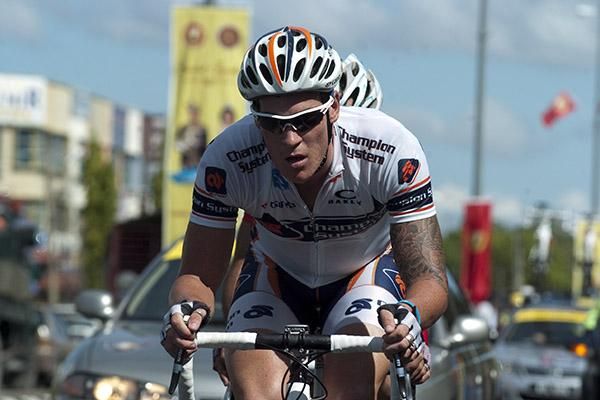 Deon Locke (Team Champion Systems) from Australia now lies third overall after gaining eight seconds in sprints during stage two from Kangar to Butterworth.
