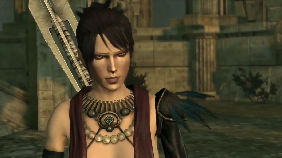 A screenshot depicting the witch Morrigan in Dragon Age: Origins - Ultimate Edition.