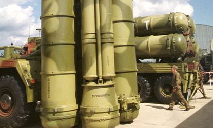 A bevy of S-300 missiles are on display at a Moscow airship in 1999.