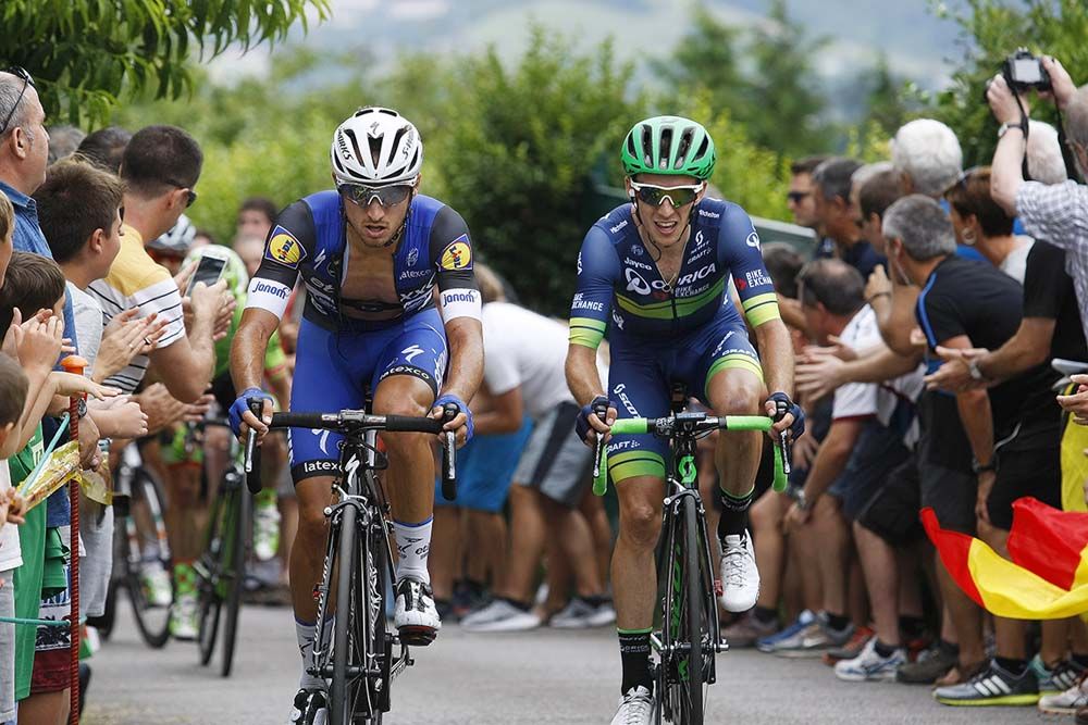 Gianluca Brambilla (Etixx-QuickStep) and Simon Yates (Orica-Bike Exchange)