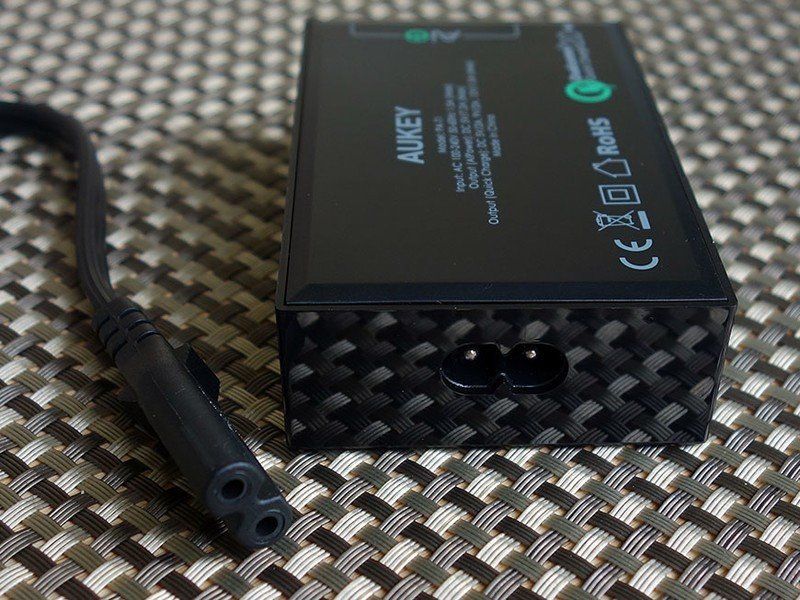 Aukey 5 port USB Quick Charger