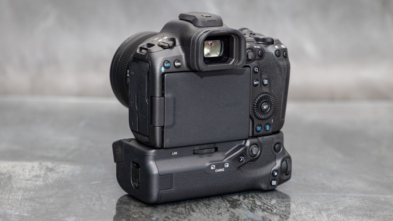 Canon BG-R20EP Battery Grip for Canon EOS R5 Mark II