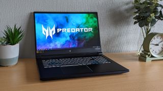 Acer Predator Helios 300 17 (2022)