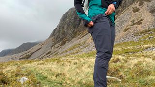 巴塔哥尼亚女士点峰登山裤