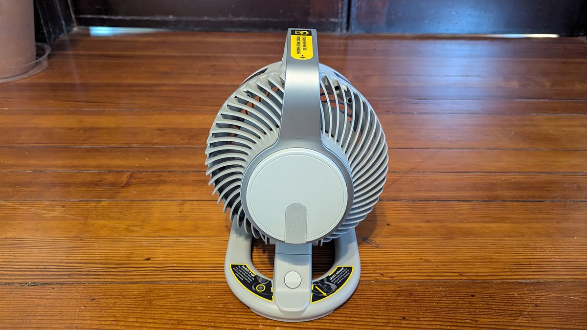 Shark FlexBreeze HydroGo portable fan back view