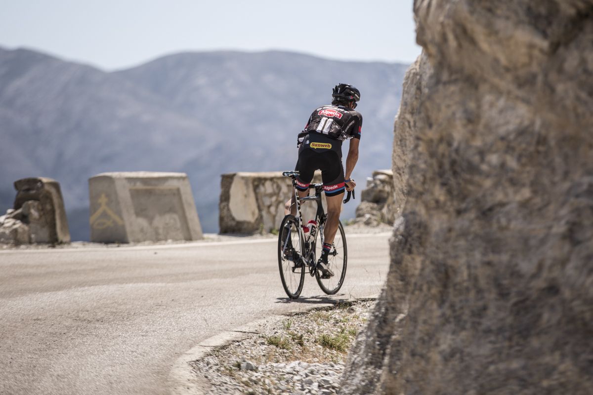 Warren Barguil working on his climbing during the camp