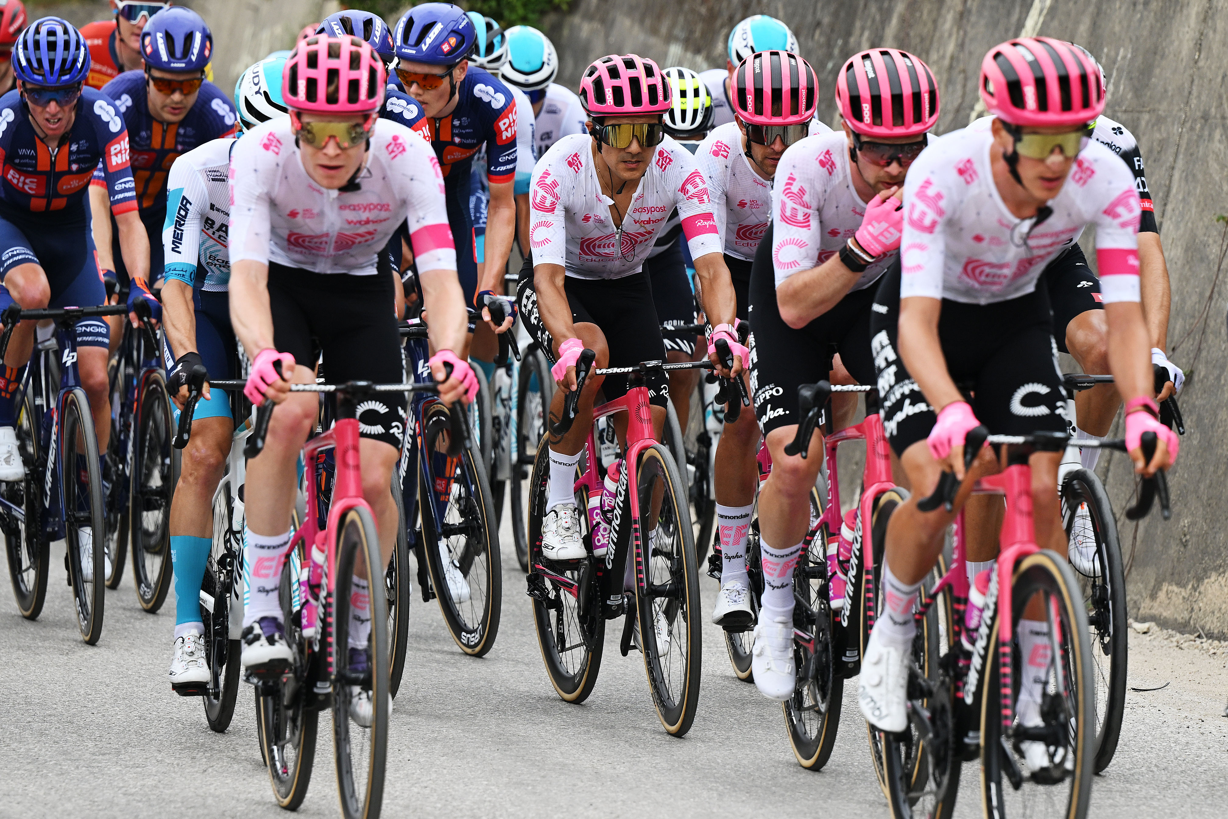 Richard Carapaz and his EF Education-EasyPost teammates at the Giro d'Italia