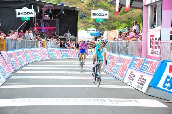 Paolo Tiralongo (Astana) takes the second victory of his professional career and they have both come at the Giro d'Italia.