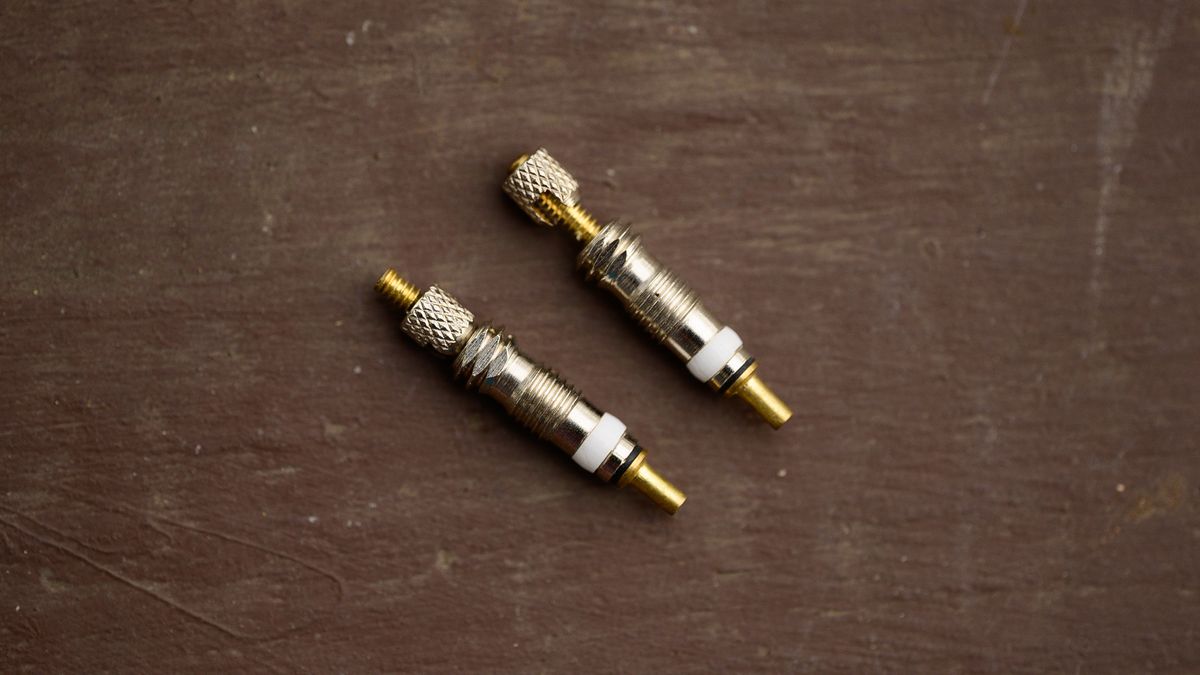 Reserve Fillmore tyre valve standard valve cores