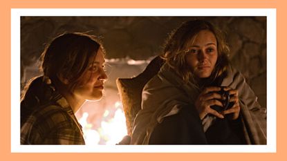 How does Jackie die in Yellowjackets? Pictured: Sophie Nelisse as Teen Shauna and Ella Purnell as Teen Jackie in YELLOWJACKETS, "Sic Transit Gloria Mundi".