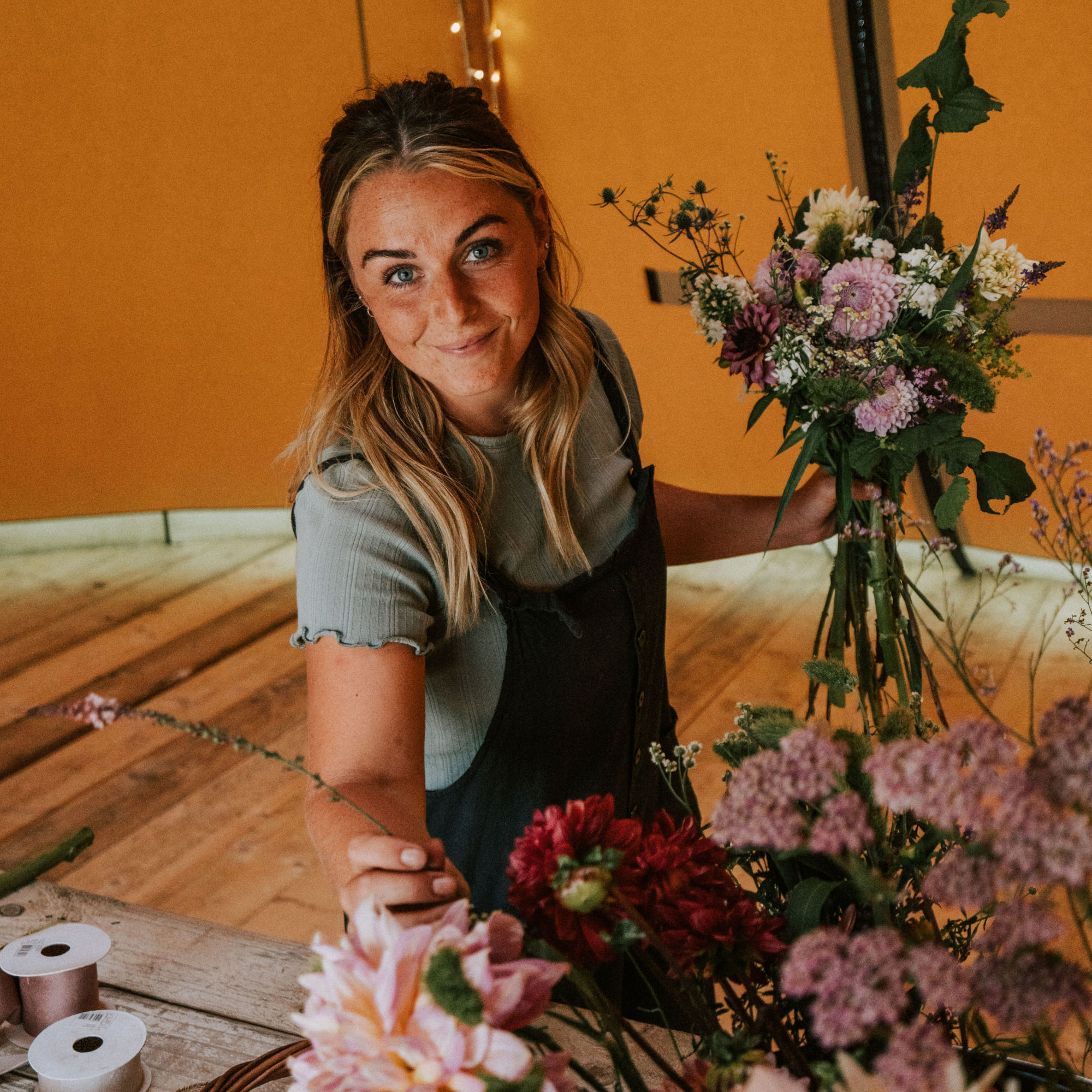 Headshot - Sarah Gray, flower farmer and youtuber