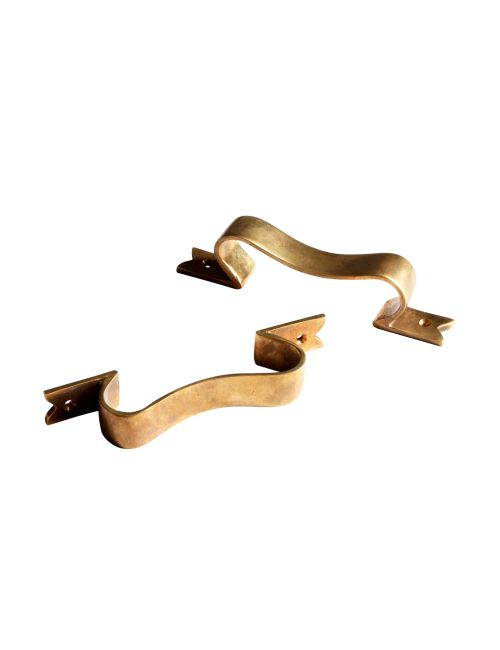 The Bow Handle