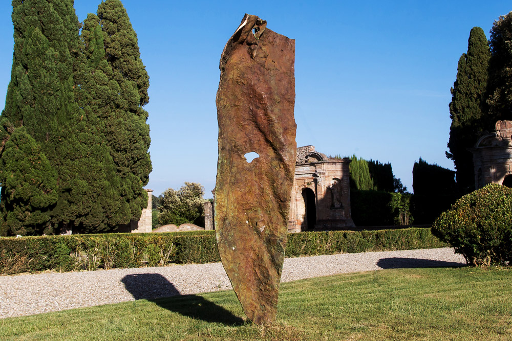 Eternity IV, 2017, by Janine von Thüngen, at Villa Geggiano