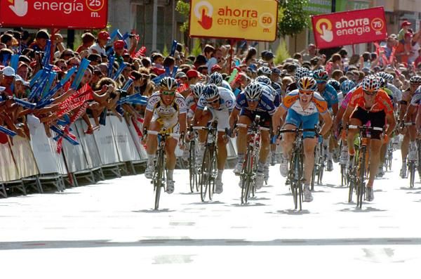 Tyler Farrar (Garmin - Transitions) is metres away from winning the second Vuelta stage of his career.