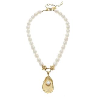 Pearl Necklace with Gold Oyster and Freshwater Pearl