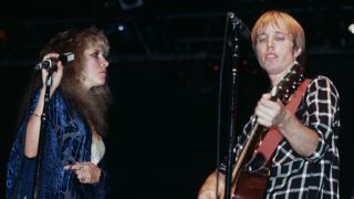  Stevie Nicks joins American singer-songwriter and guitarist Tom Petty (1950-2017) onstage as his band, Tom Petty & The Heartbreakers