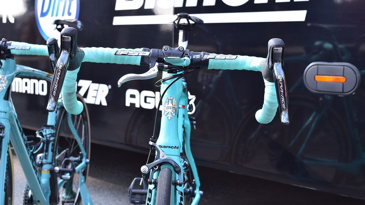 A look at Wout van Aert's cockpit