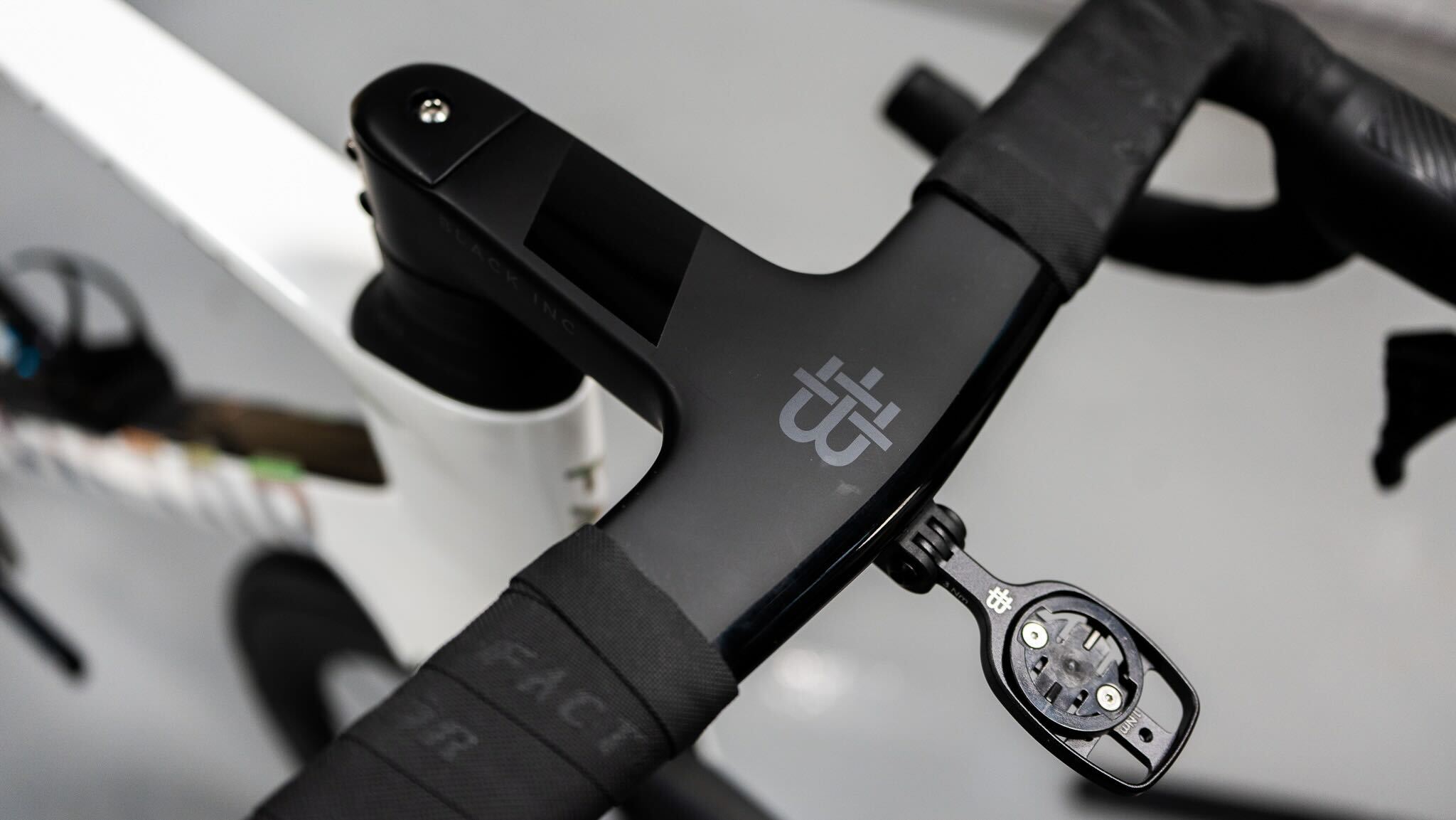 Factor Ostro Vam bars