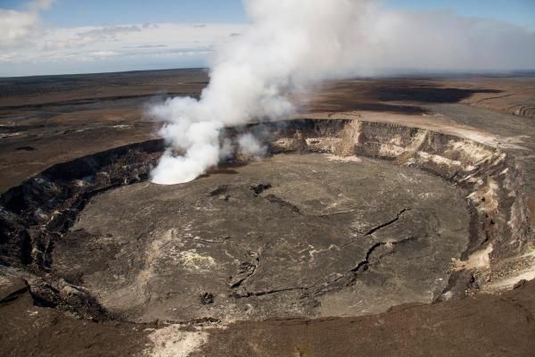 halemaumau-crater-110215-02