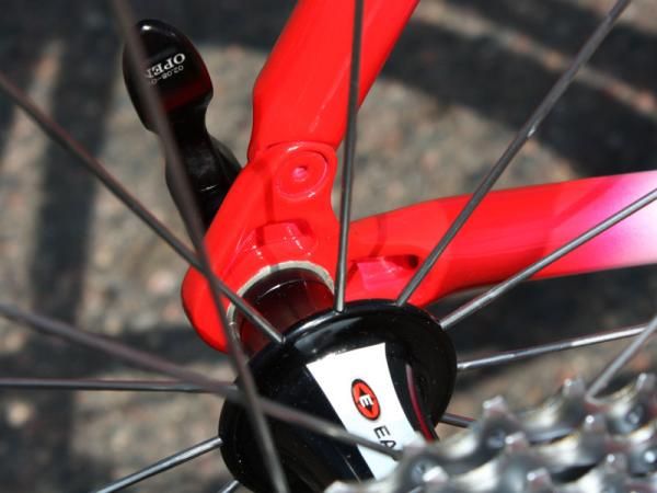 Aluminium two-piece dropouts are heavily relieved on the inner surfaces to save weight