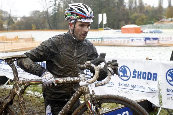 Snow fell on the Plzen course ahead of the World Cup