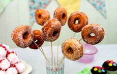 cinnamon ring donuts