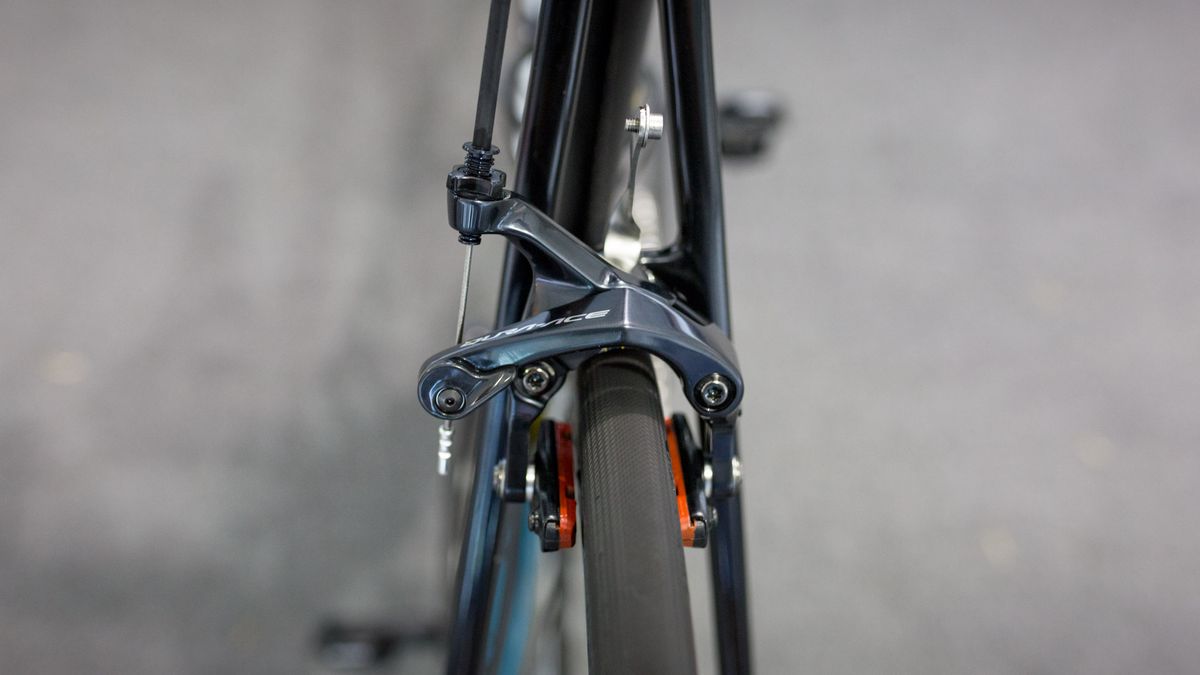 Shimano Dura-Ace R9100 series brakes front and rear for Sanchez