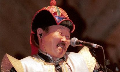Kongar-ol Ondar performs in 1999